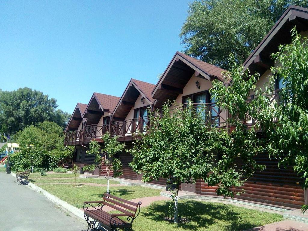 Chervona Kalina Hotel Киев Екстериор снимка