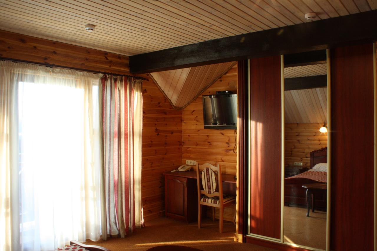 Chervona Kalina Hotel Киев Екстериор снимка