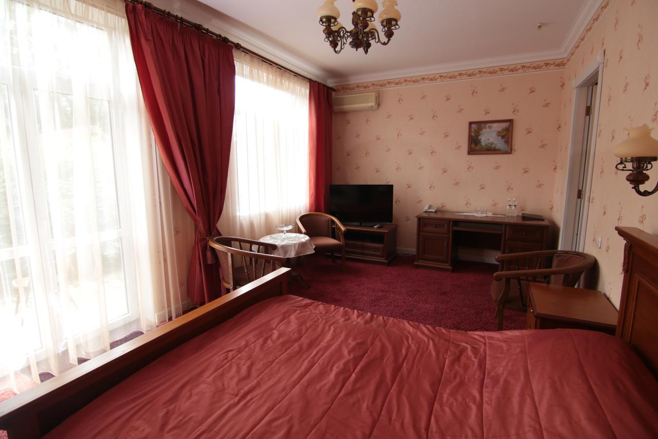 Chervona Kalina Hotel Киев Екстериор снимка