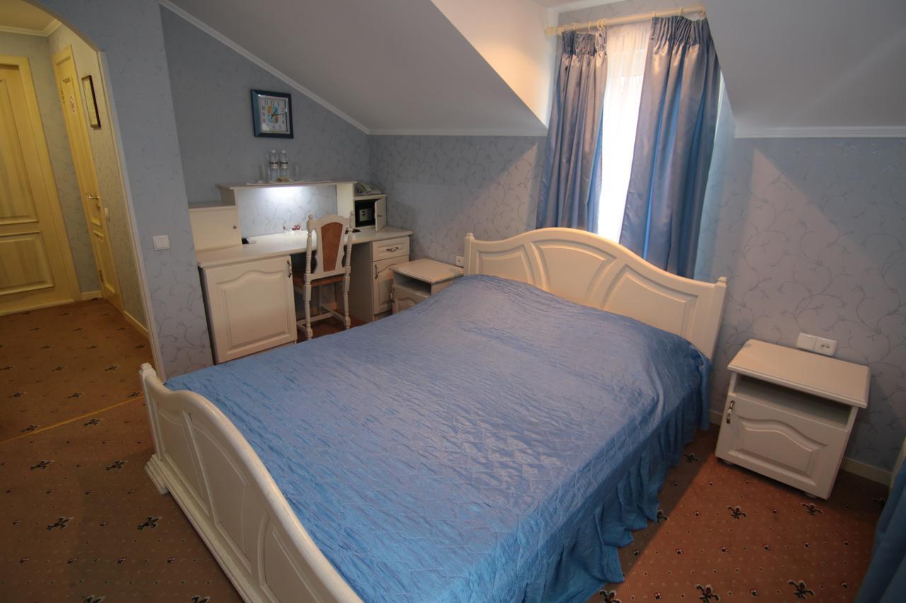 Chervona Kalina Hotel Киев Екстериор снимка