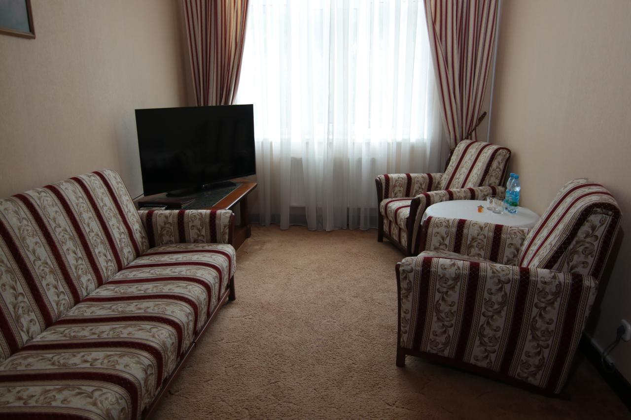 Chervona Kalina Hotel Киев Екстериор снимка