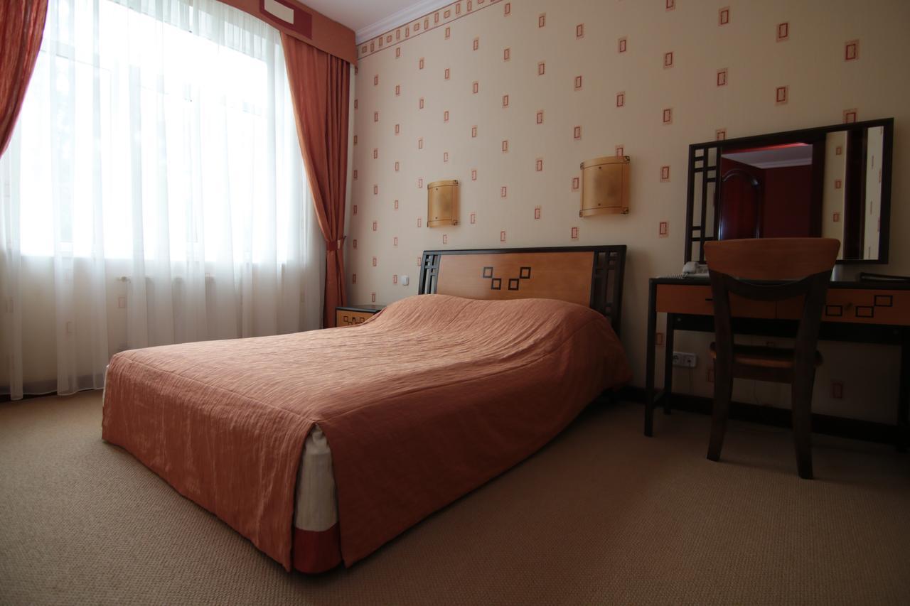 Chervona Kalina Hotel Киев Екстериор снимка