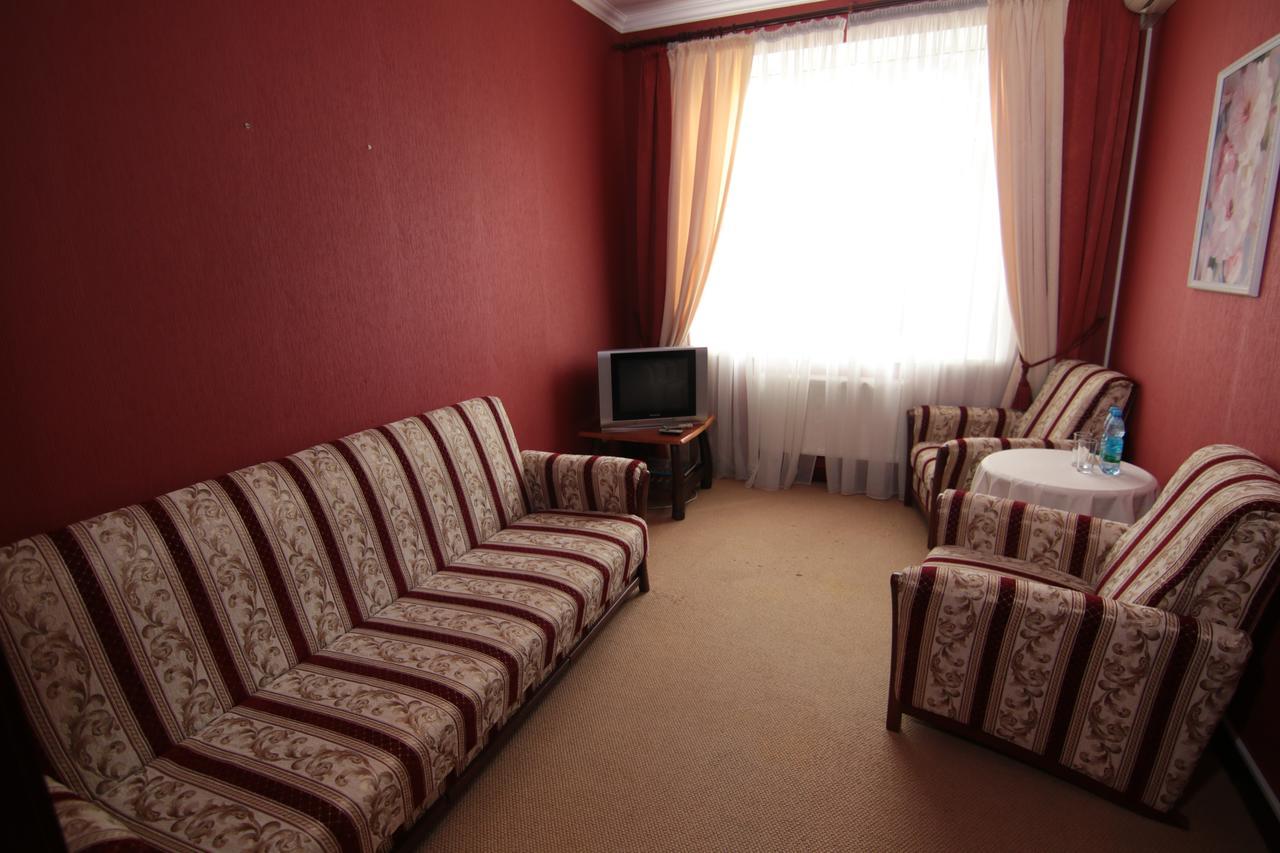 Chervona Kalina Hotel Киев Екстериор снимка